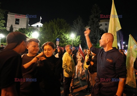 Protest przed Sejmem po przegłosowaniu lex anty-tvn