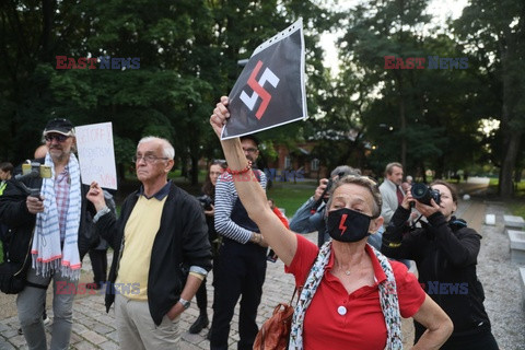 Wystawa Sztuka polityczna w CSW - otwarcie i protest