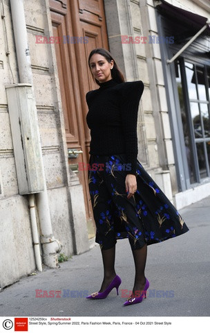 Street fashion na Tygodniu Mody w Paryżu - lato 2022