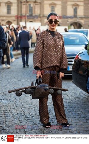 Street fashion na Tygodniu Mody w Paryżu - lato 2022