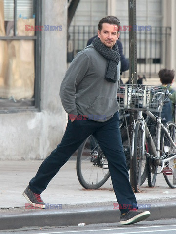 Bradley Cooper w szaliku