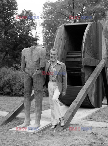 Magdalena Abakanowicz i jej rzeźby