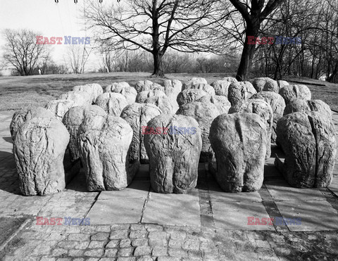 Magdalena Abakanowicz i jej rzeźby