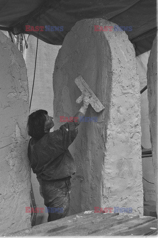 Magdalena Abakanowicz i jej rzeźby