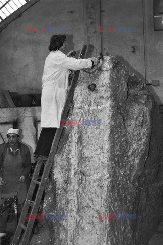 Magdalena Abakanowicz i jej rzeźby