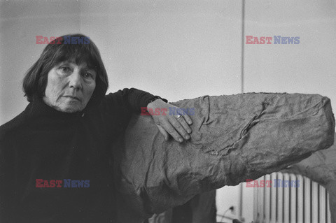 Magdalena Abakanowicz i jej rzeźby