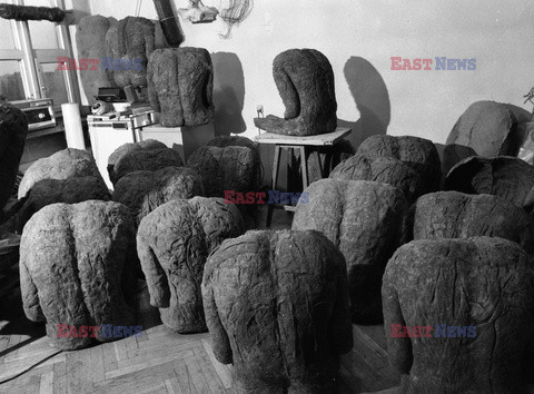 Magdalena Abakanowicz i jej rzeźby