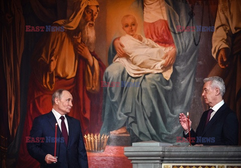 Putin na wielkanocnym nabożeństwie