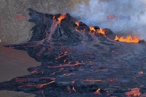 Erupcja wulkanu Grindavik na Islandii