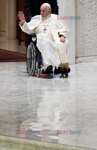 Papież otrzymał flagę Ukrainy na audiencji generalnej