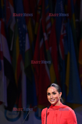 Meghan Markle przemawia na One Young World Summit