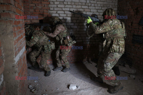 Ukraińscy żołnierze trenują walkę miejską