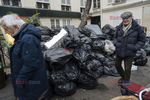 Strajk śmieciarzy w Paryżu