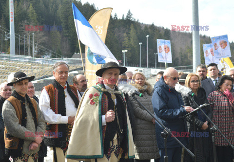 Samorządowcy z Małopolski w obronie dobrego imienia Jana Pawła II