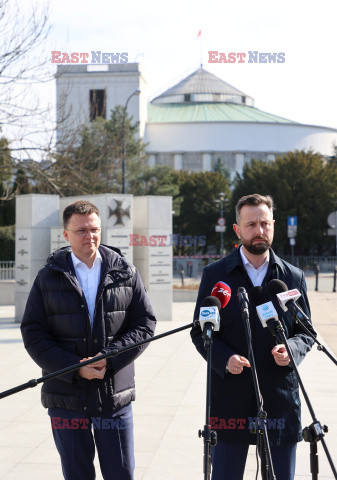 Wspólna konferencja Szymona Hołowni i Władysława Kosiniaka-Kamysza