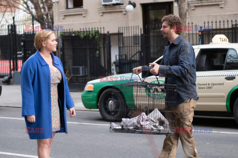 Amy Schumer na planie filmu Life & Beth