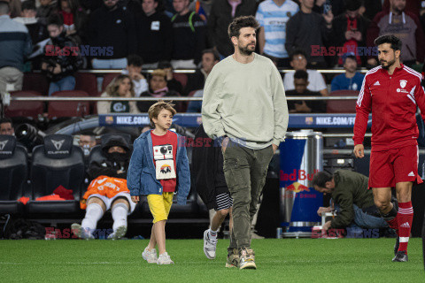 Gerard Pique z synami na finale Kings League