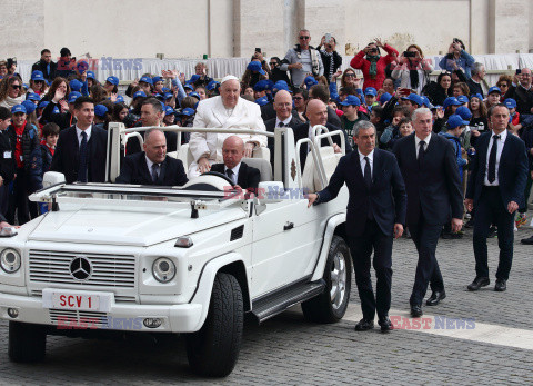 Papież Franciszek podczas audiencji