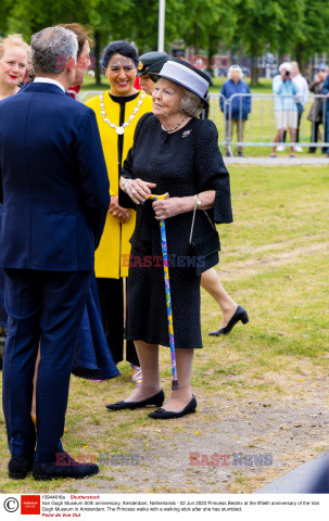 Księżniczka Beatrix na 50. rocznicy muzeum van Gogha w Amsterdamie