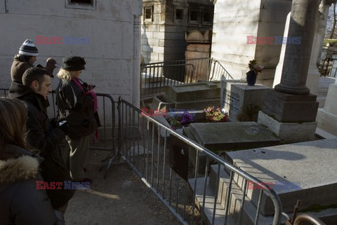 Cmentarz Pere Lachaise w Paryżu - Eyevine