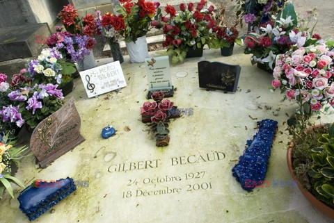 Cmentarz Pere Lachaise w Paryżu - Eyevine