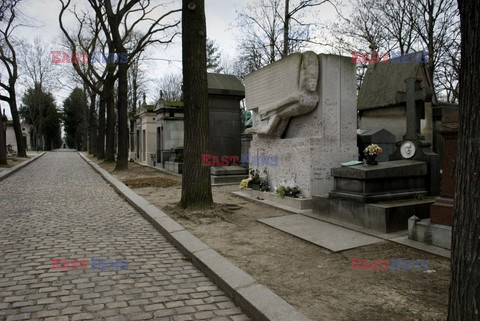 Cmentarz Pere Lachaise w Paryżu - Eyevine