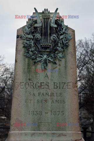 Cmentarz Pere Lachaise w Paryżu - Eyevine