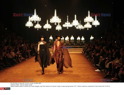 Paris Fashion Week - pokazy