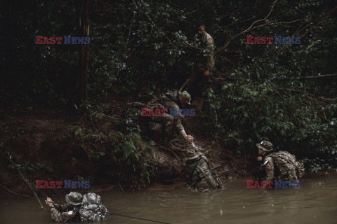 Amerykańscy żołnierze trenują w hawajskiej dżungli - NYT