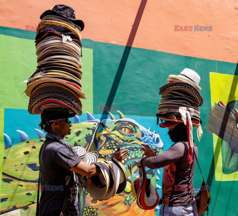 Sprzedawcy kapeluszy z Kolumbii