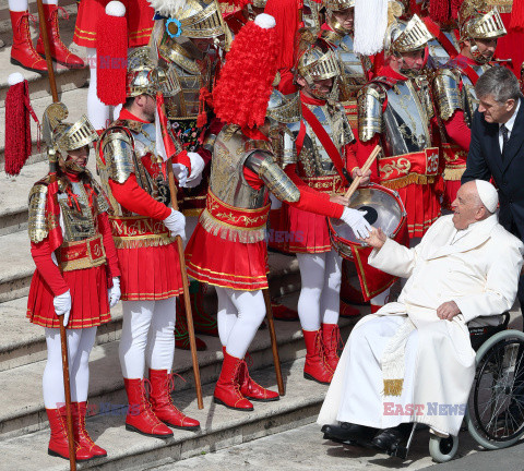 Papież Franciszek stracił piuskę