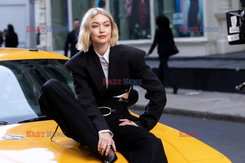 Gigi Hadid kręci reklamówkę dla Maybelline