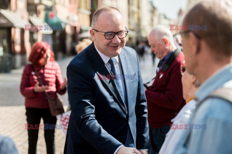 Briefing prasowy Pawła Gulewskiego, kandydata na prezydenta Torunia