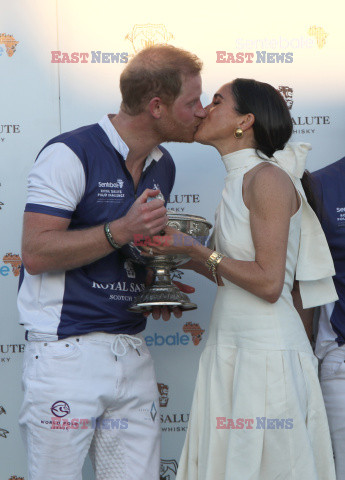 Meghan Markle i książę Harry za zawodach Salute Polo Challenge