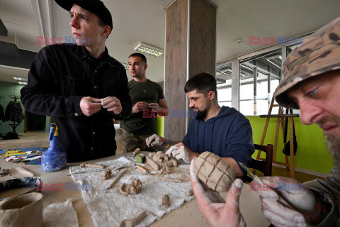 Ukraińscy żołnierze wracają do zdrowia w ośrodku rehabilitacyjnym Steel Trident w Kijowie