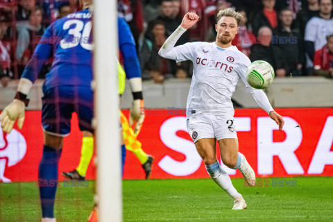 Matty Cash strzelił bramkę w meczu z Lille