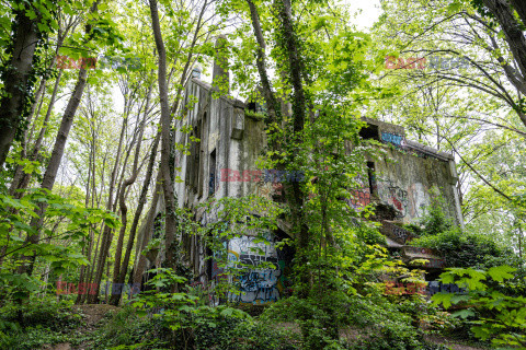 Ruiny Manoir des Pres przekształconeggo przez nazistów w burdel