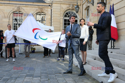 Flaga olimpijska w Paryżu