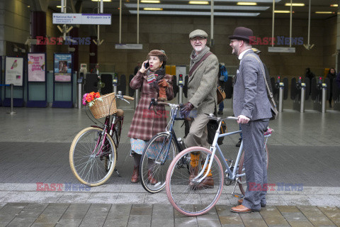 Rowerowy Tweed Run w Londynie