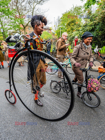 Rowerowy Tweed Run w Londynie