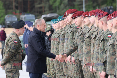 Premier Tusk przy granicy z Białorusią