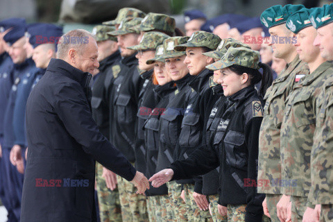 Premier Tusk przy granicy z Białorusią