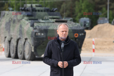 Premier Tusk przy granicy z Białorusią