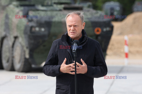 Premier Tusk przy granicy z Białorusią