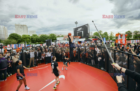 Victor Wembanyama na campie Nike w Paryżu