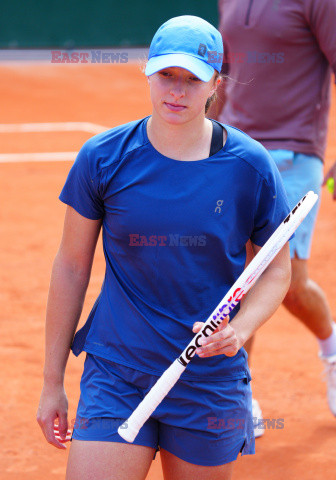 Iga Świątek trenuje na kortach Roland Garros