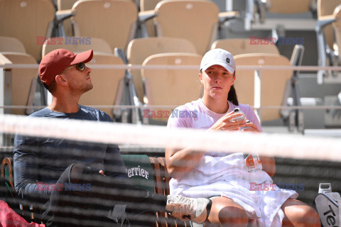 Iga Świątek trenuje na kortach Roland Garros