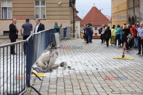 Mężczyzna podpalił się na placu św. Marka w Zagrzebiu