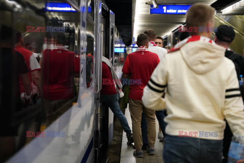 Pociąg z kibicami z Warszawy do Hamburga