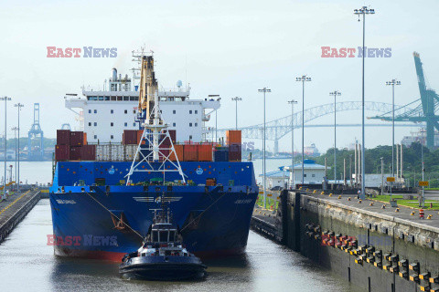 Transport przez Kanał Panamski - AFP